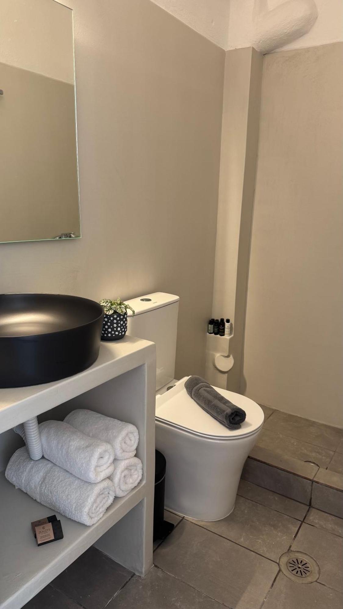 Five Senses Apartahotel